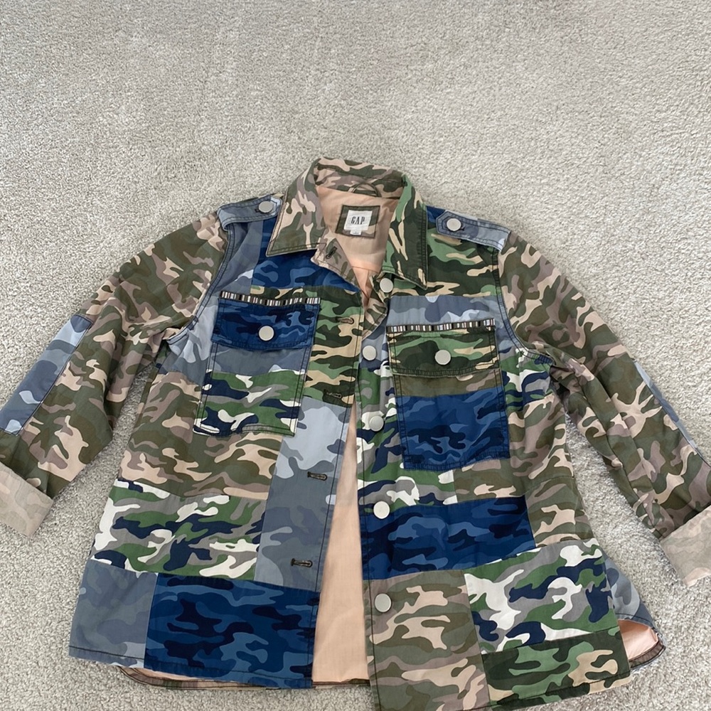 Women’s camo jacket